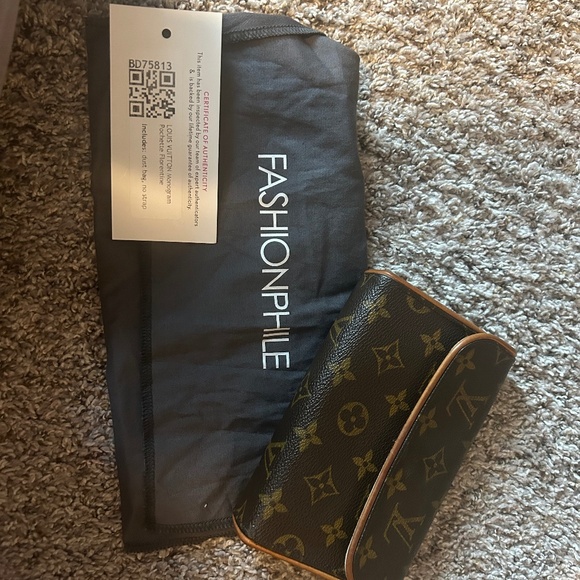 Louis Vuitton monogram pochette Florentine